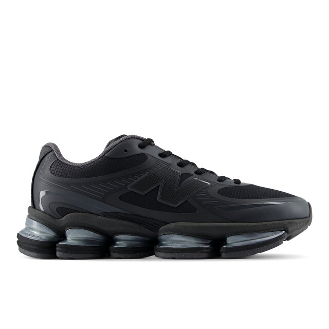 Unisex кроссовки New Balance 2000 U20004Y8 для бега