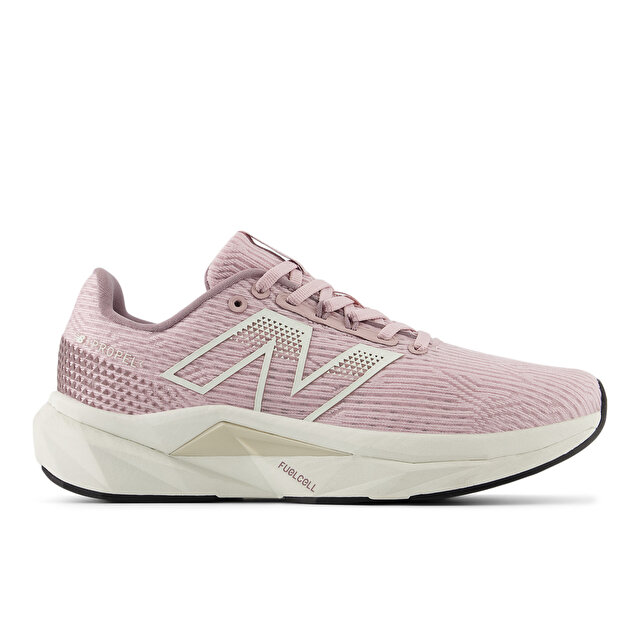 Женские кроссовки New Balance FuelCell Propel V5 WFCPRCA5 для бега