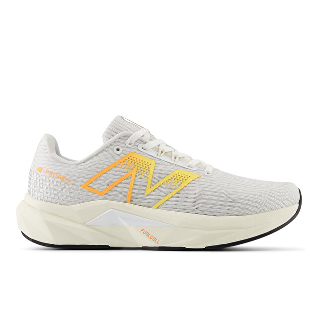 Женские кроссовки New Balance FuelCell Propel V5 WFCPRCF5 для бега