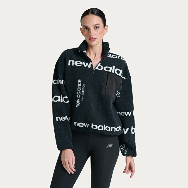 Женский свитшот New Balance WNC3623 на каждый день
