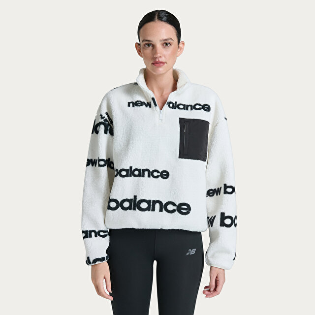 Женский свитшот New Balance WNC3623 на каждый день