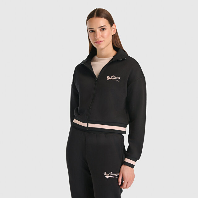 Женская куртка New Balance WNJ3509 на каждый день