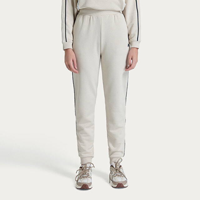 Женские спортивные штаны New Balance WNP3631 на каждый день