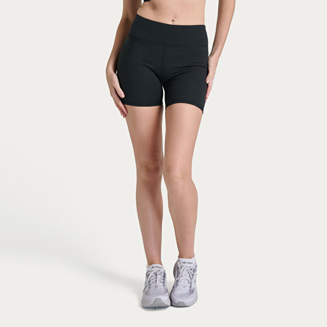 Женские шорты New Balance WNS1724 для тренировок