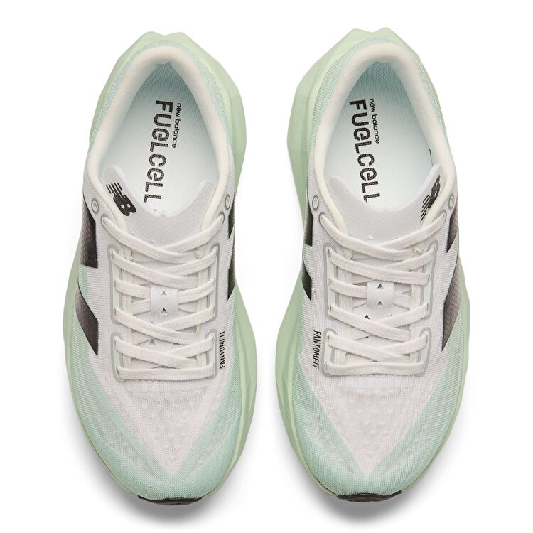New Balance FuelCell Rebel V4 Yeşil Kadın Koşu Ayakkabı - Newbalance