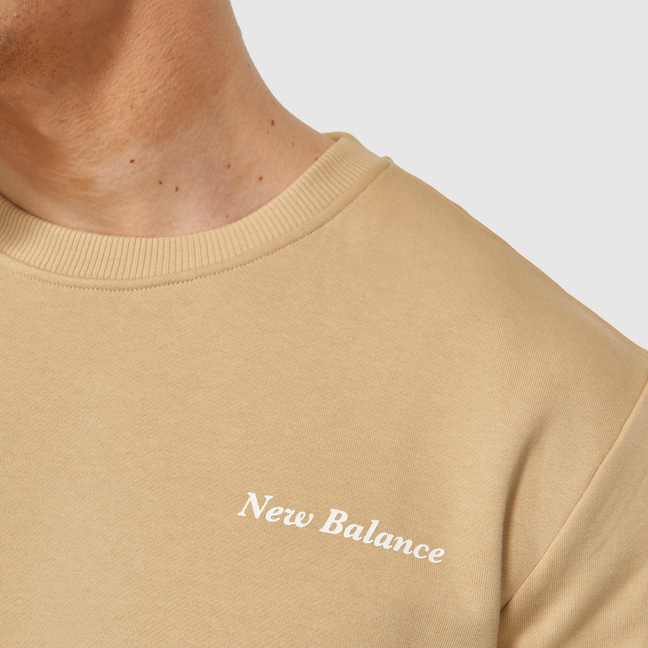 New Balance MNC3328 Bej Erkek Sweatshirt görsel 4