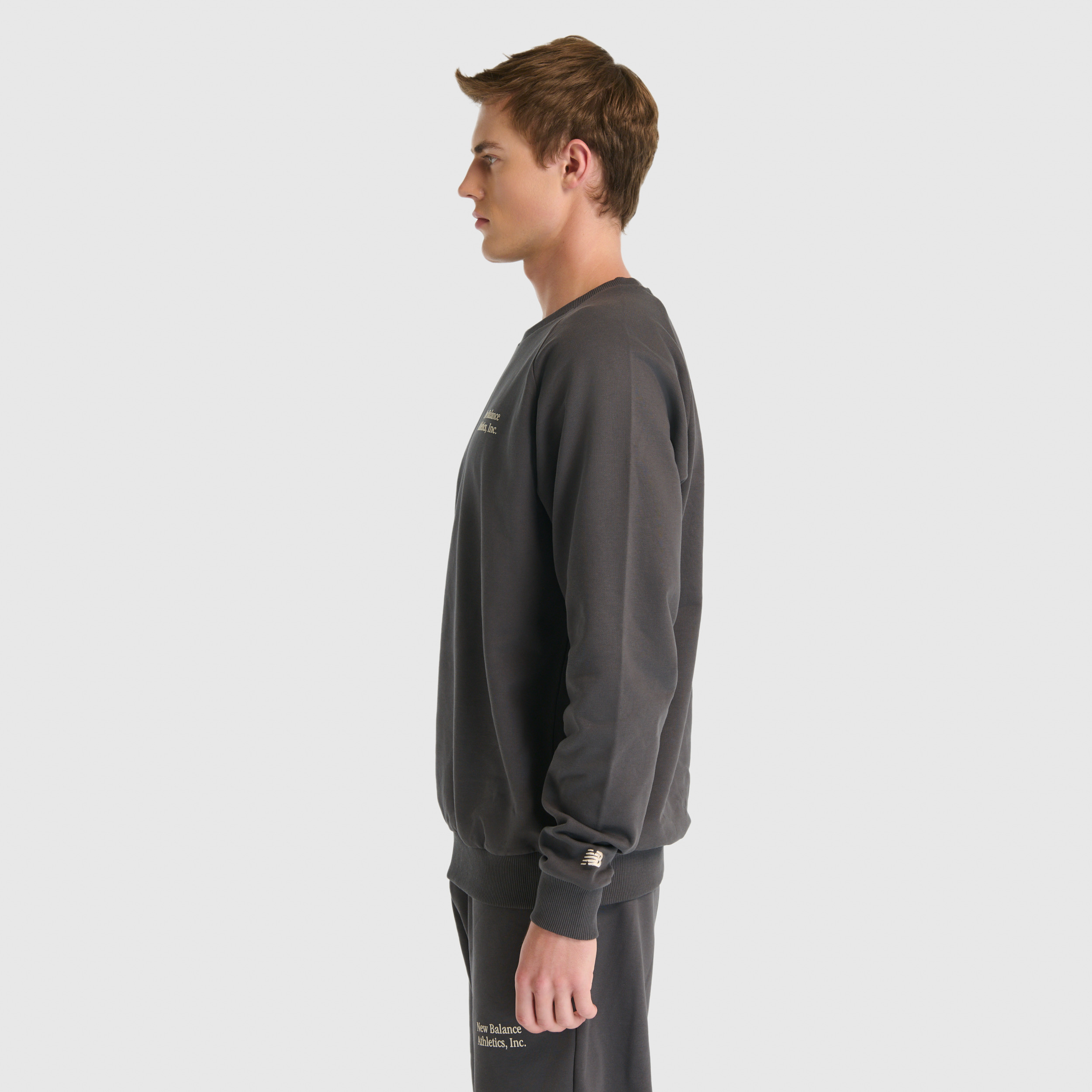 New Balance MNC3522 Antrasit Erkek Sweatshirt görsel 2