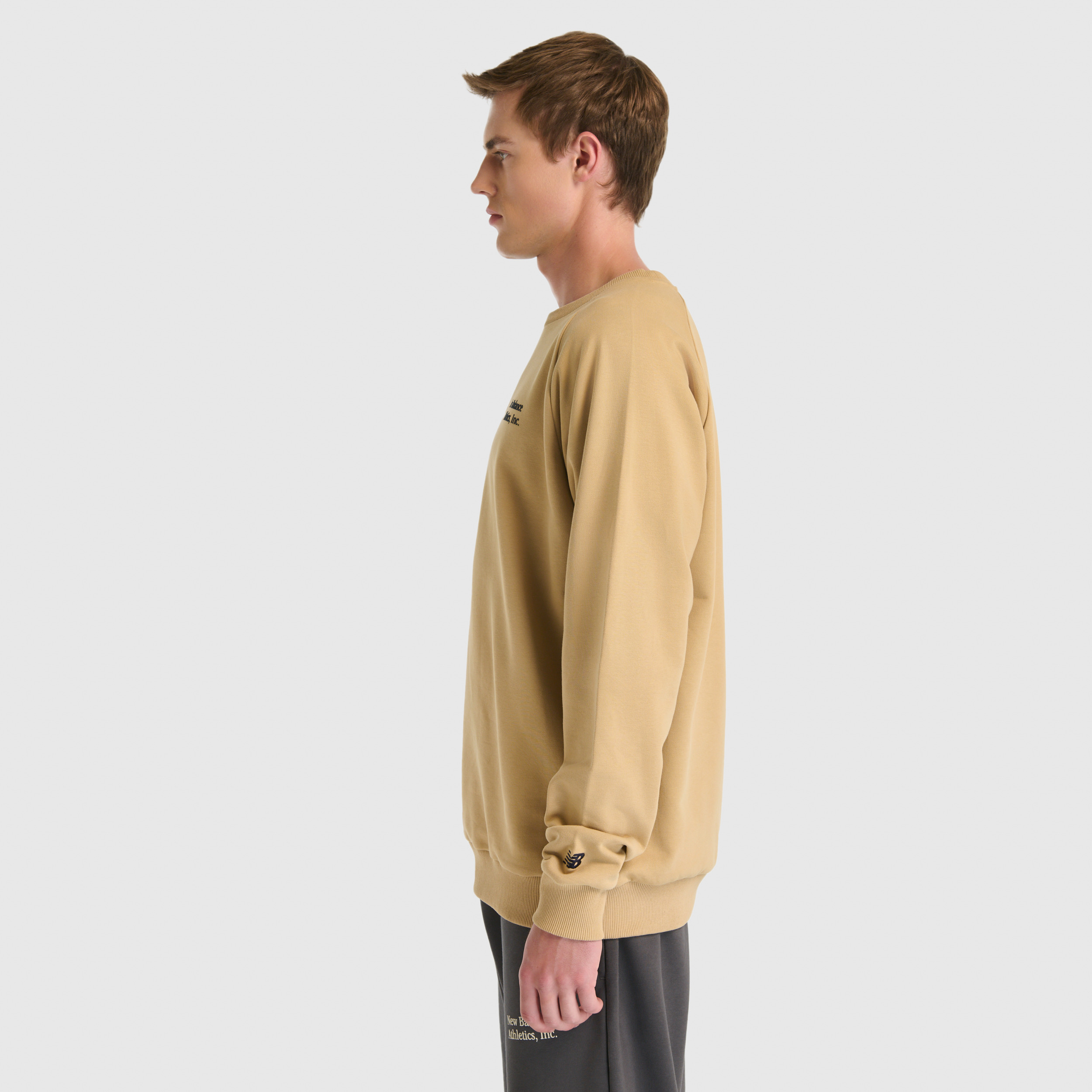 New Balance MNC3522 Bej Erkek Sweatshirt görsel 2
