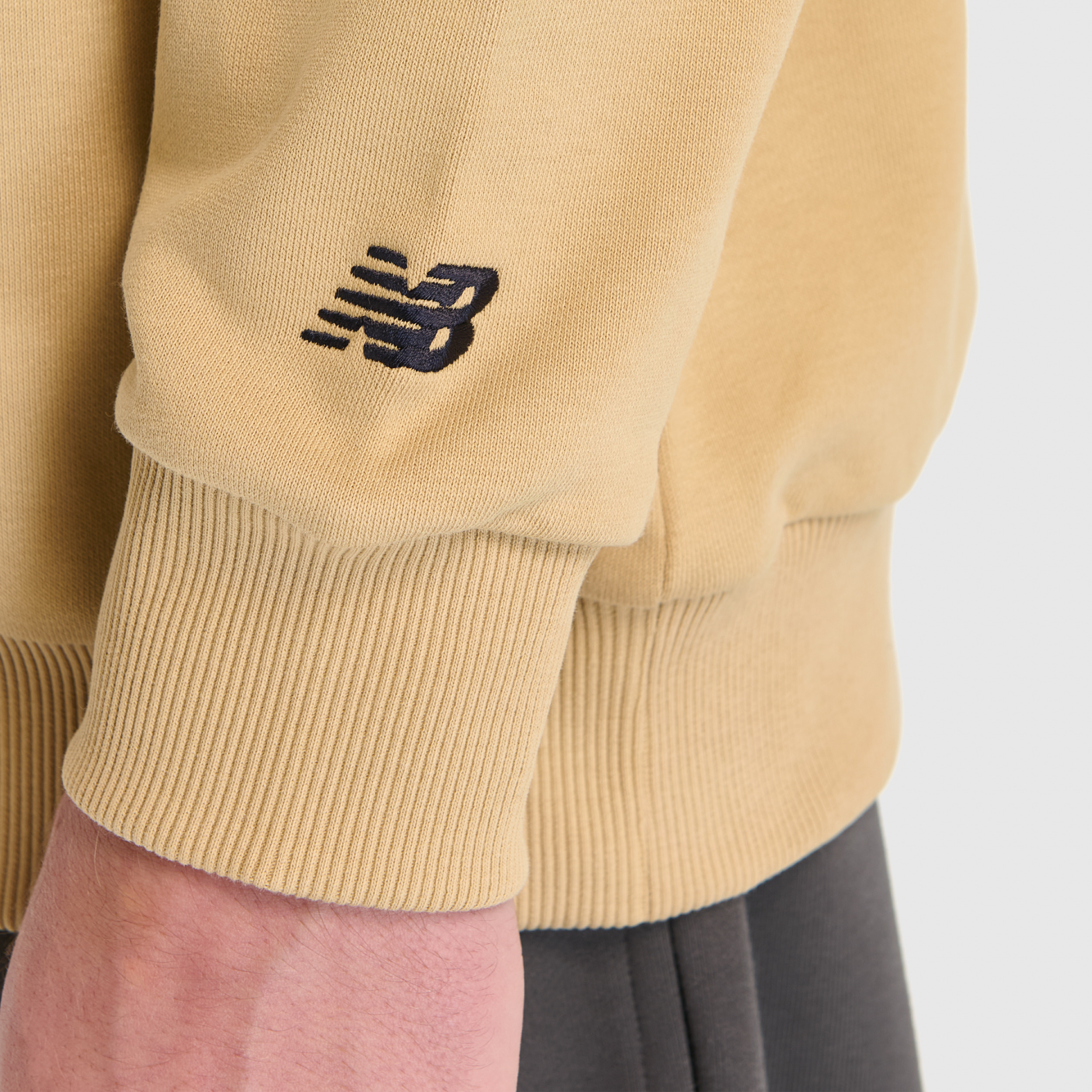 New Balance MNC3522 Bej Erkek Sweatshirt görsel 5