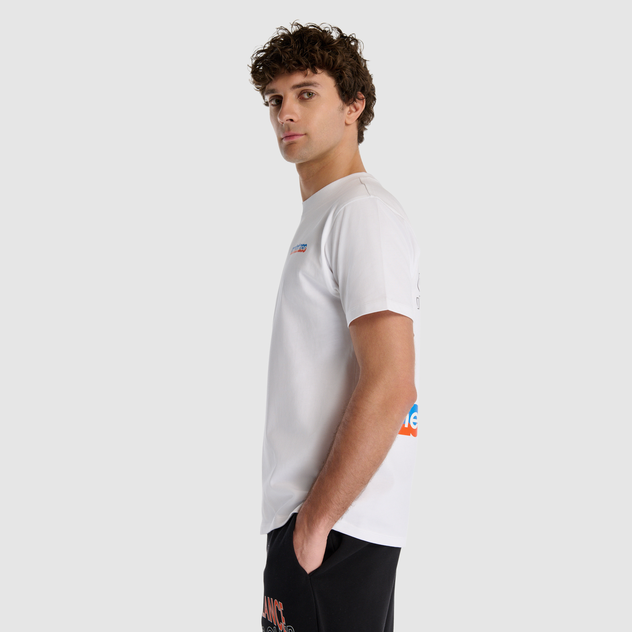 New Balance MNT1533 Beyaz Erkek Tişört görsel 3