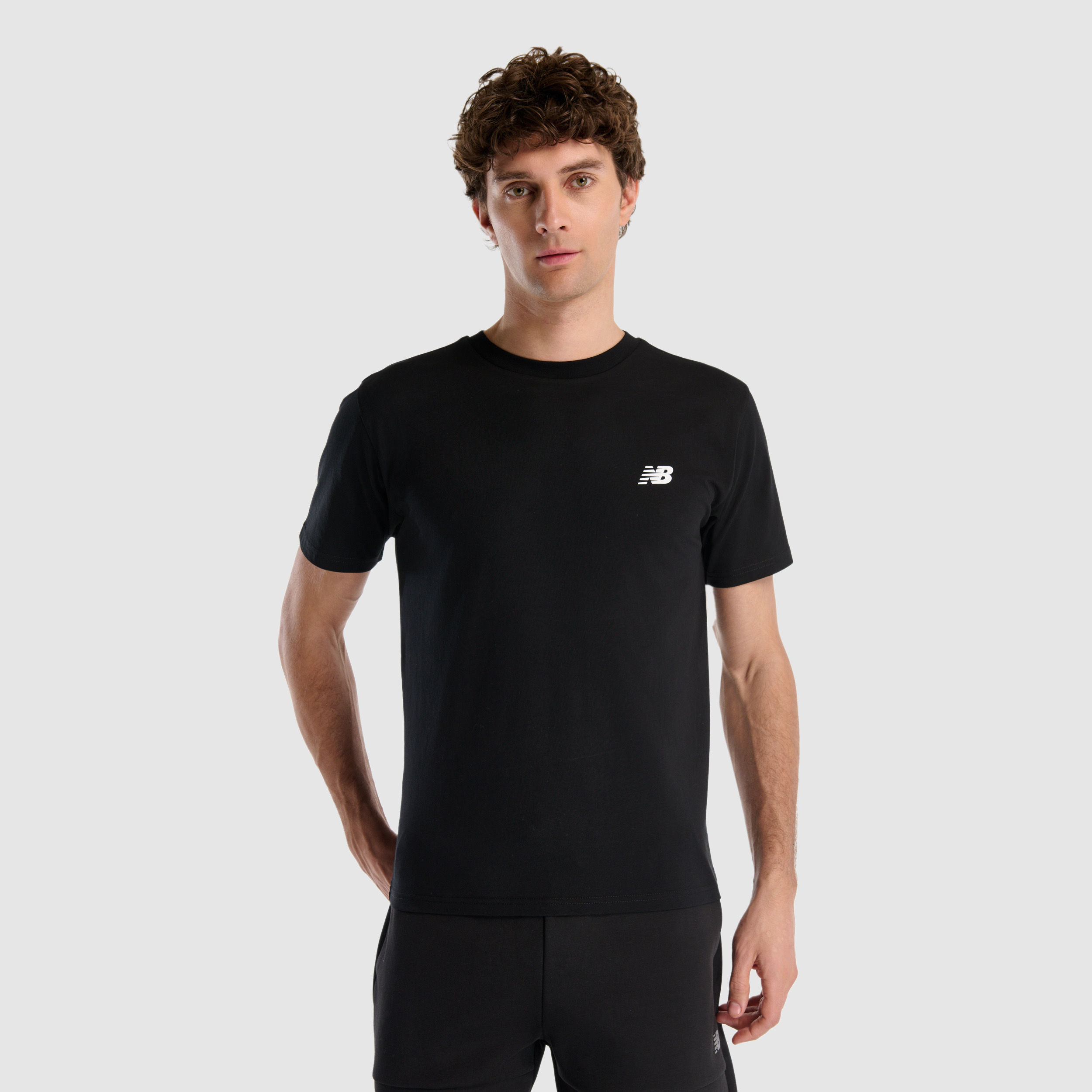 New Balance MNT1537 Siyah Erkek Tişört