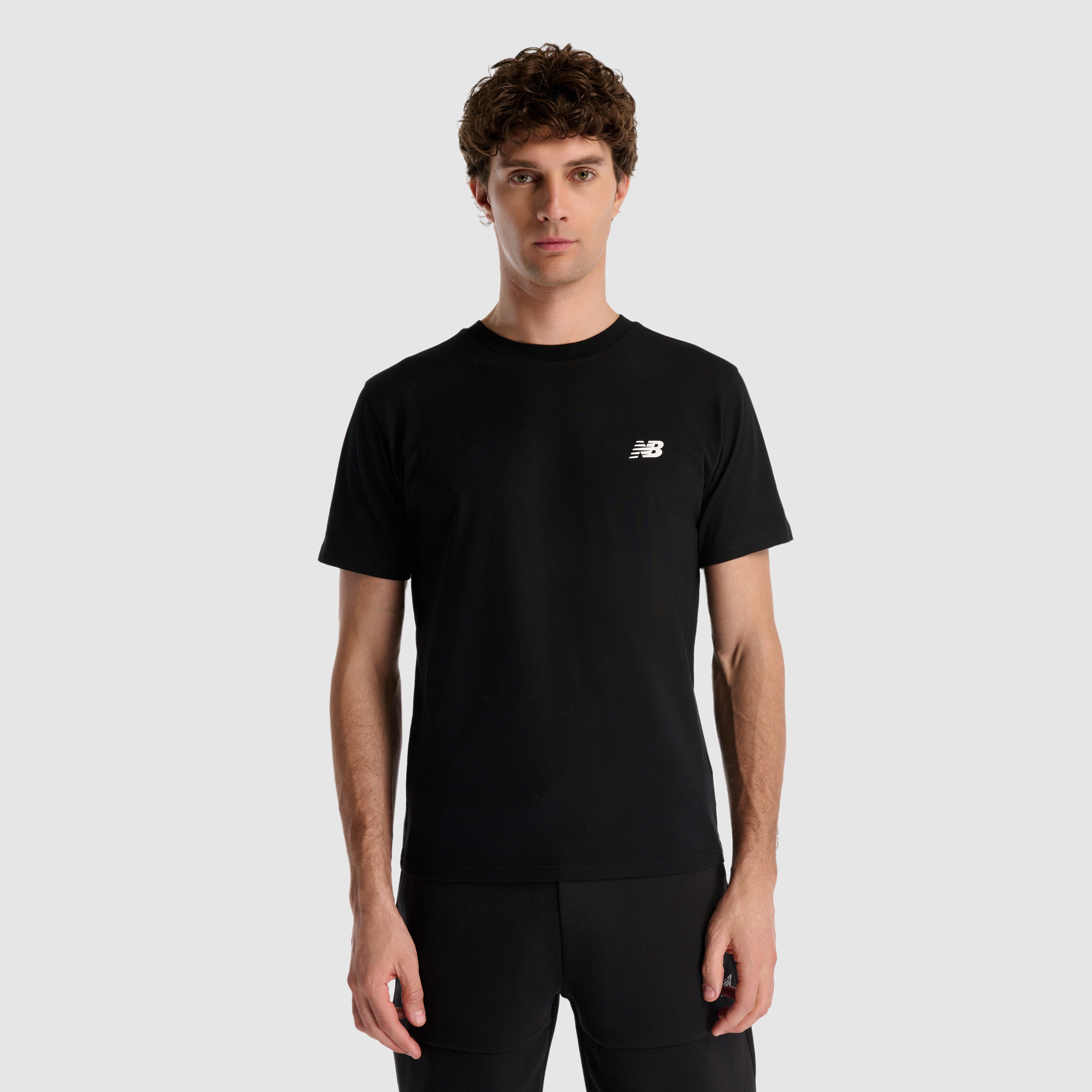 New Balance MNT1537 Siyah Erkek Tişört görsel 2