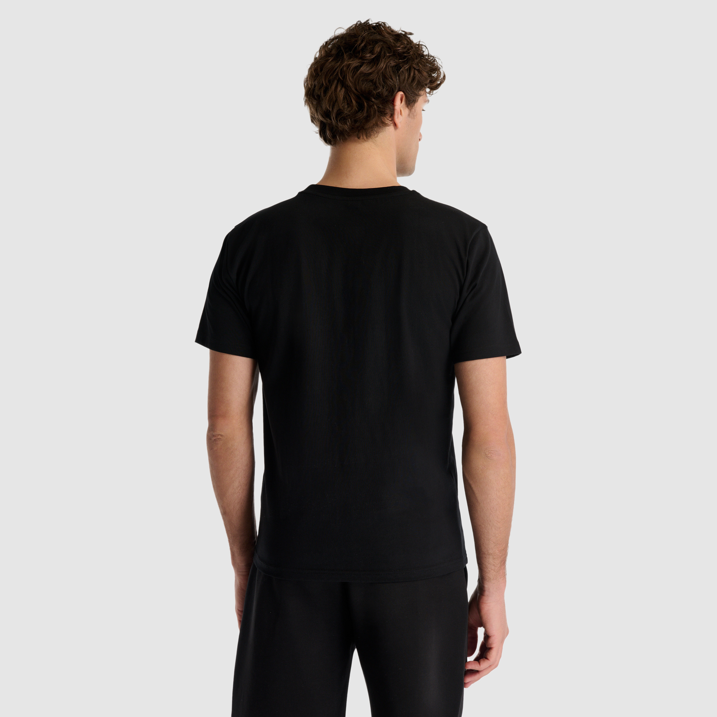 New Balance MNT1537 Siyah Erkek Tişört görsel 4