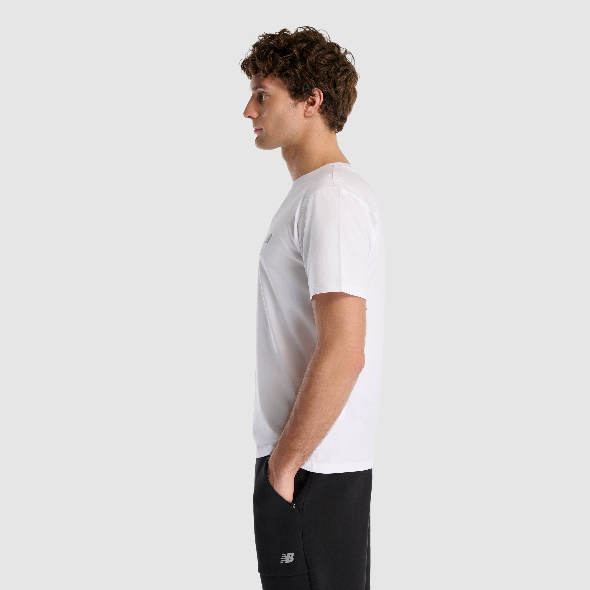 New Balance MNT1537 Beyaz Erkek Tişört görsel 3