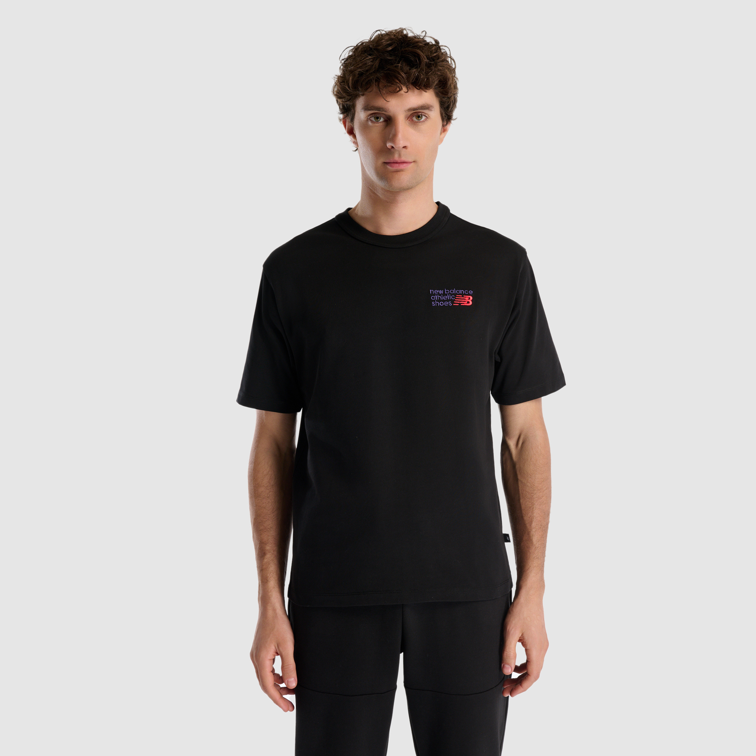 New Balance MNT3434 Siyah Erkek Tişört görsel 2