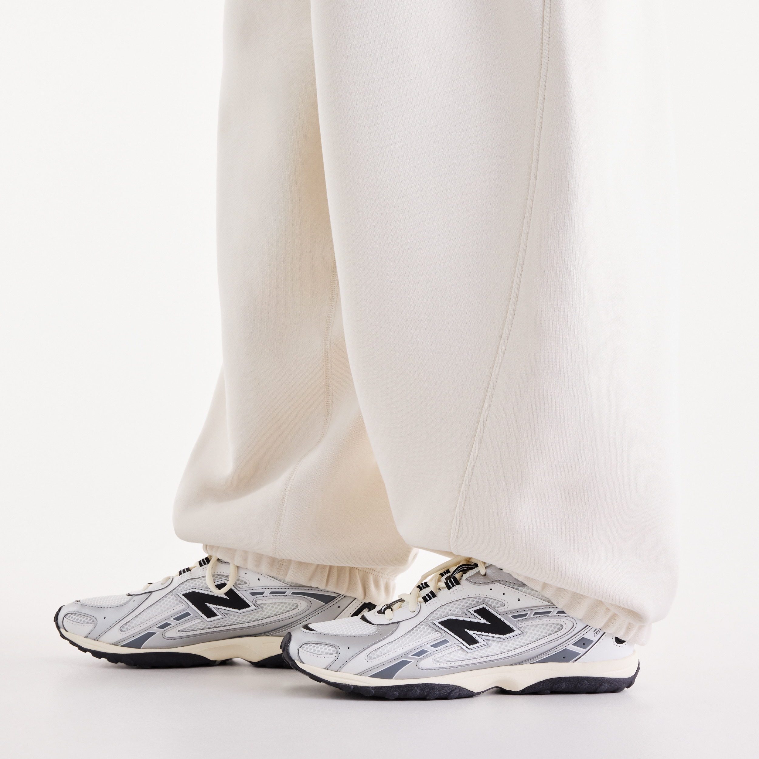 New Balance WB62L0NL Bej Kadın Eşofman Altı görsel 4