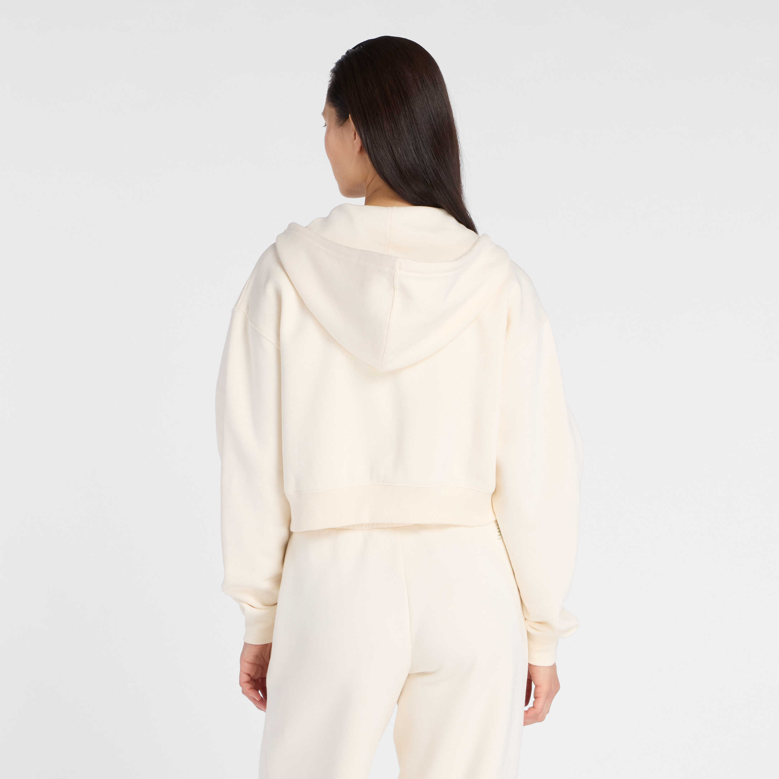 New Balance Krem Kadın Sweatshirt görsel 3