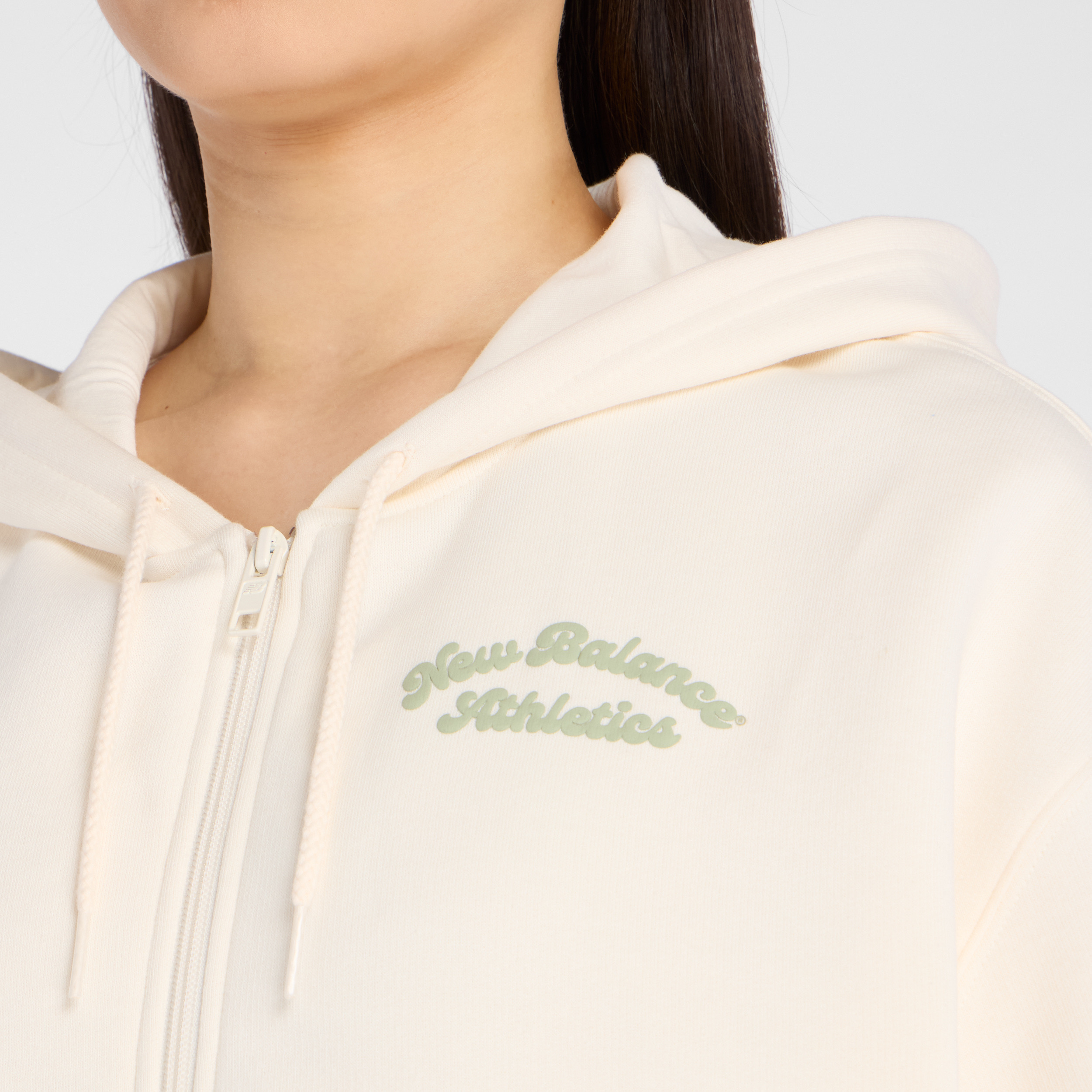New Balance Krem Kadın Sweatshirt görsel 4