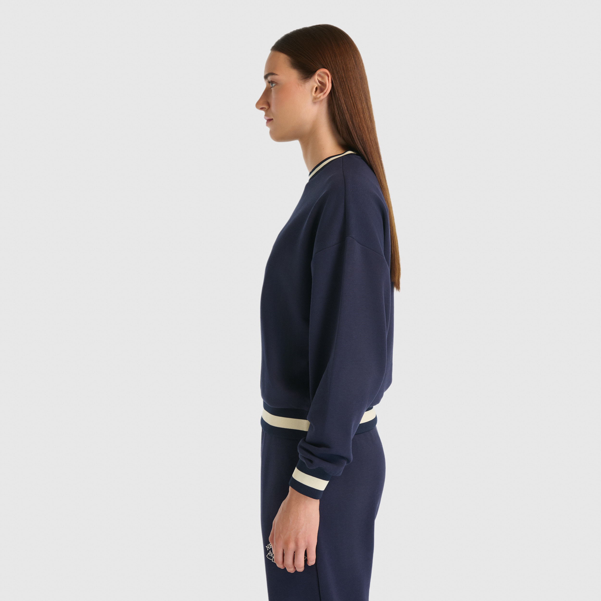 New Balance WNC3501 Lacivert Kadın Sweatshirt görsel 2