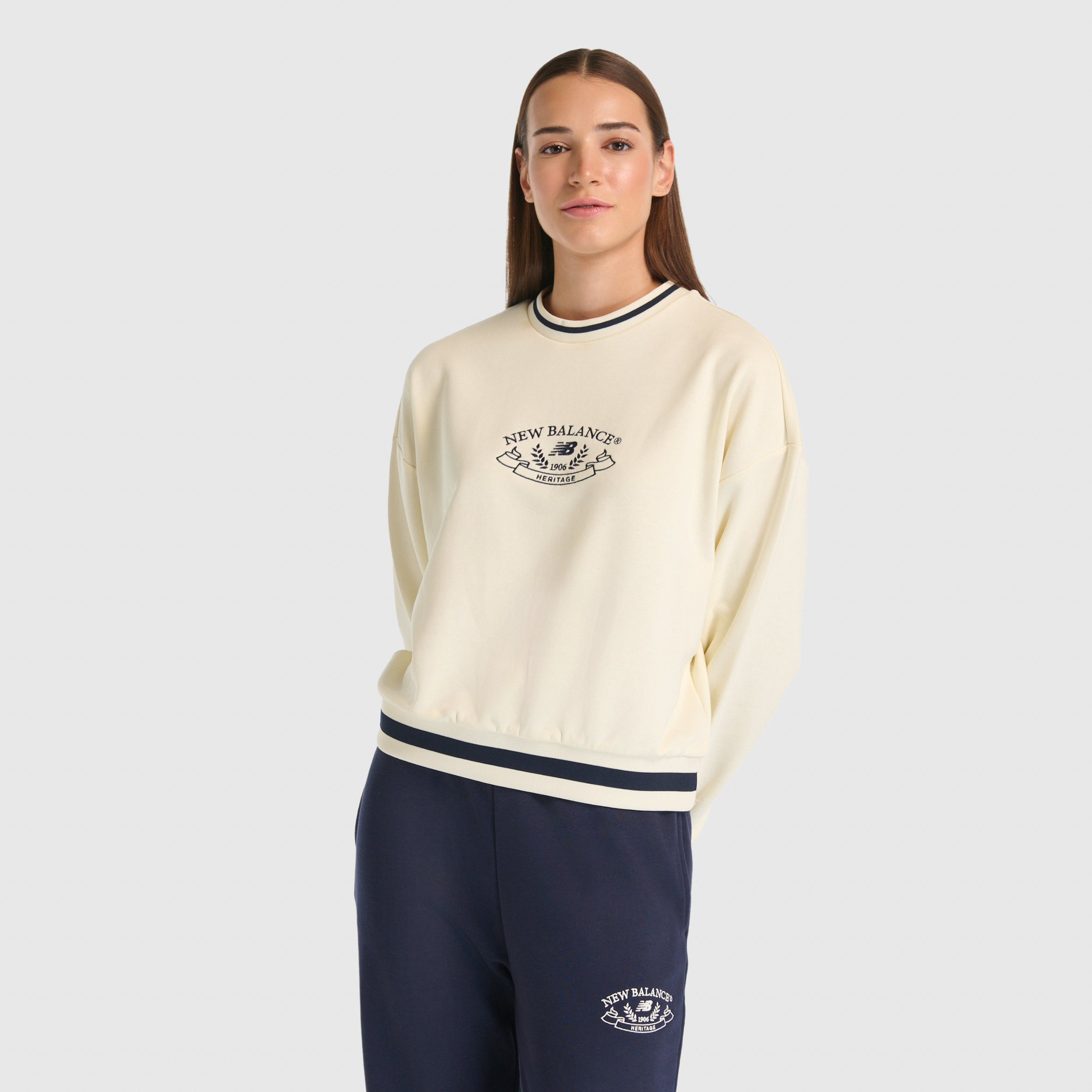 New Balance WNC3501 Bej Kadın Sweatshirt