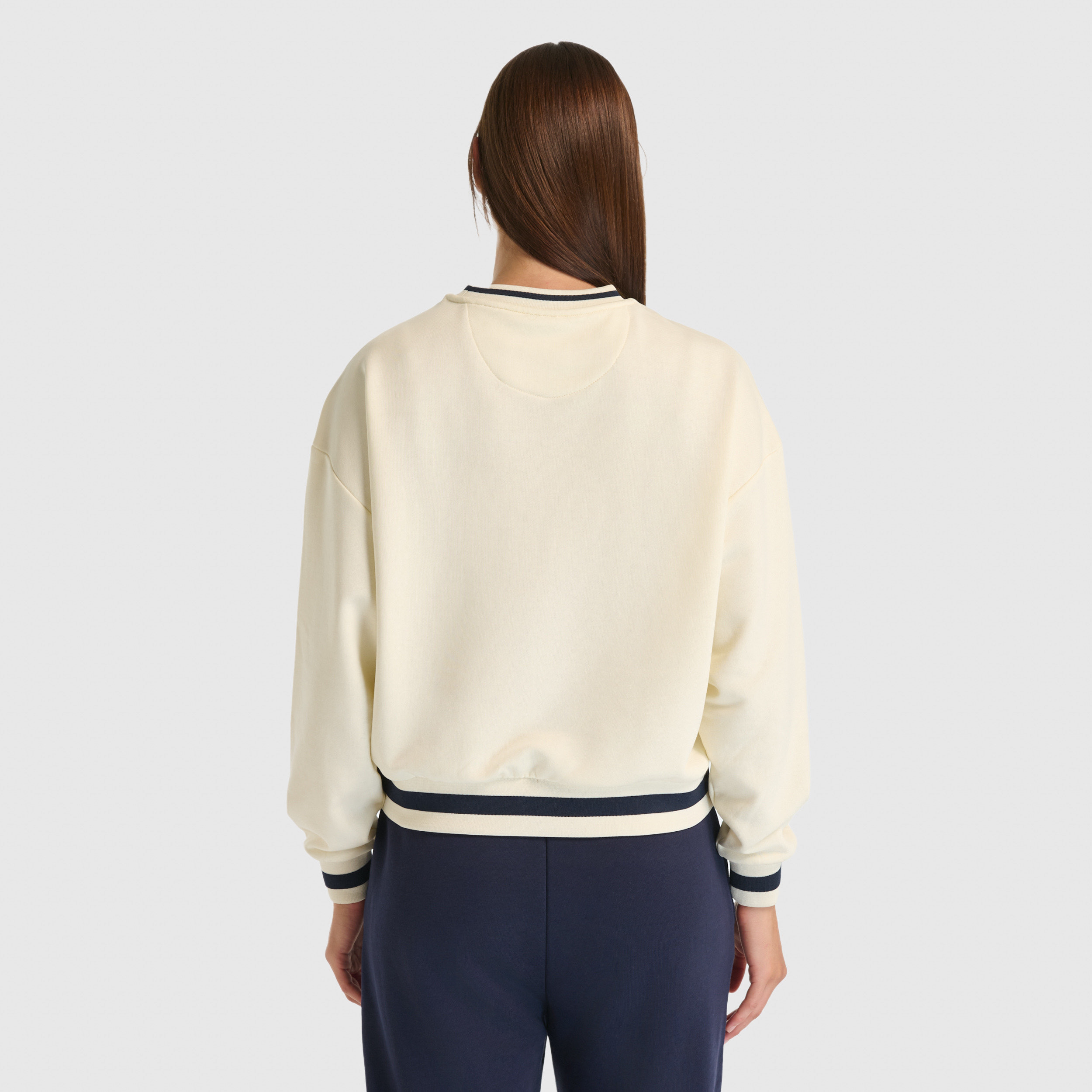New Balance WNC3501 Bej Kadın Sweatshirt görsel 3