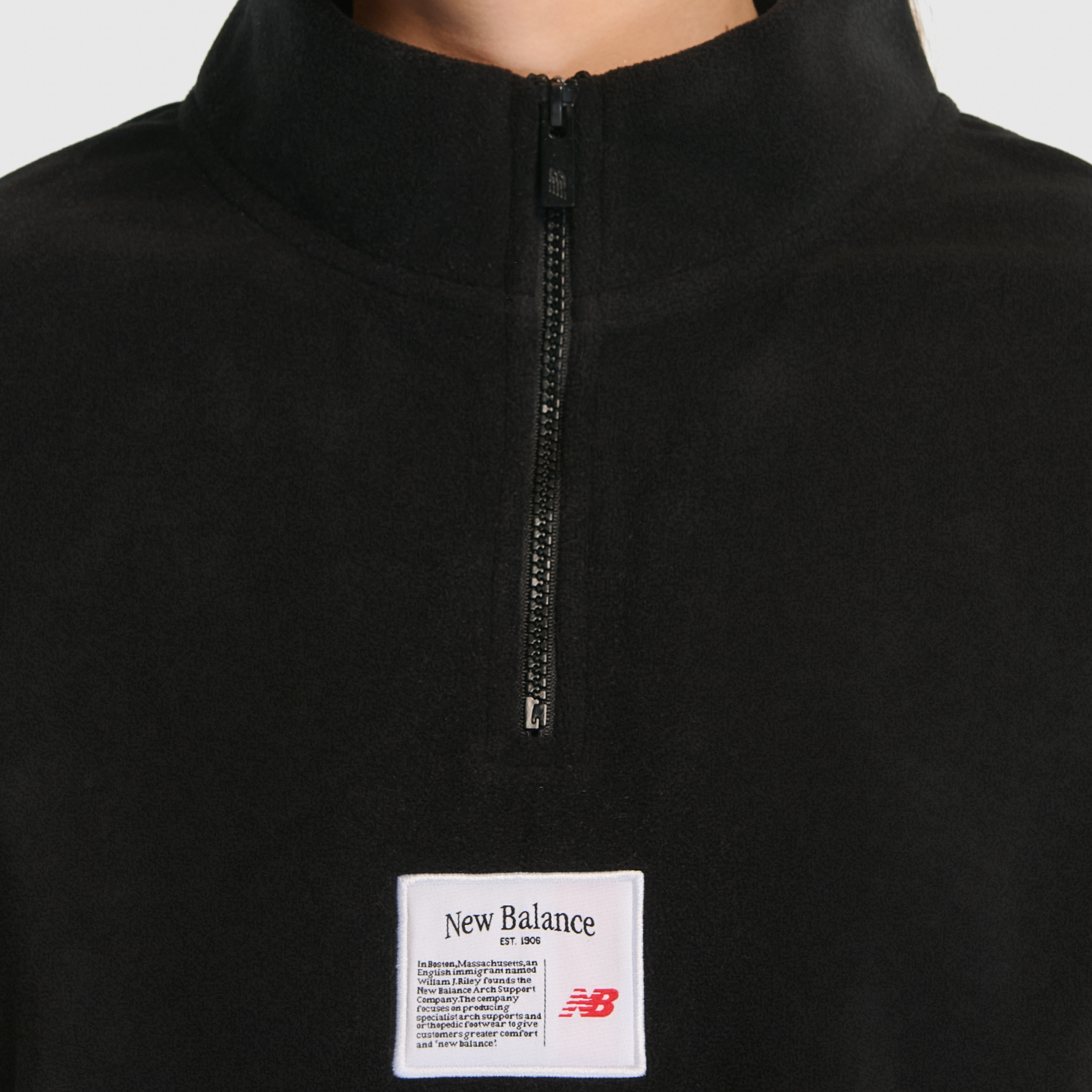 New Balance WNC3512 Siyah Kadın Sweatshirt görsel 5