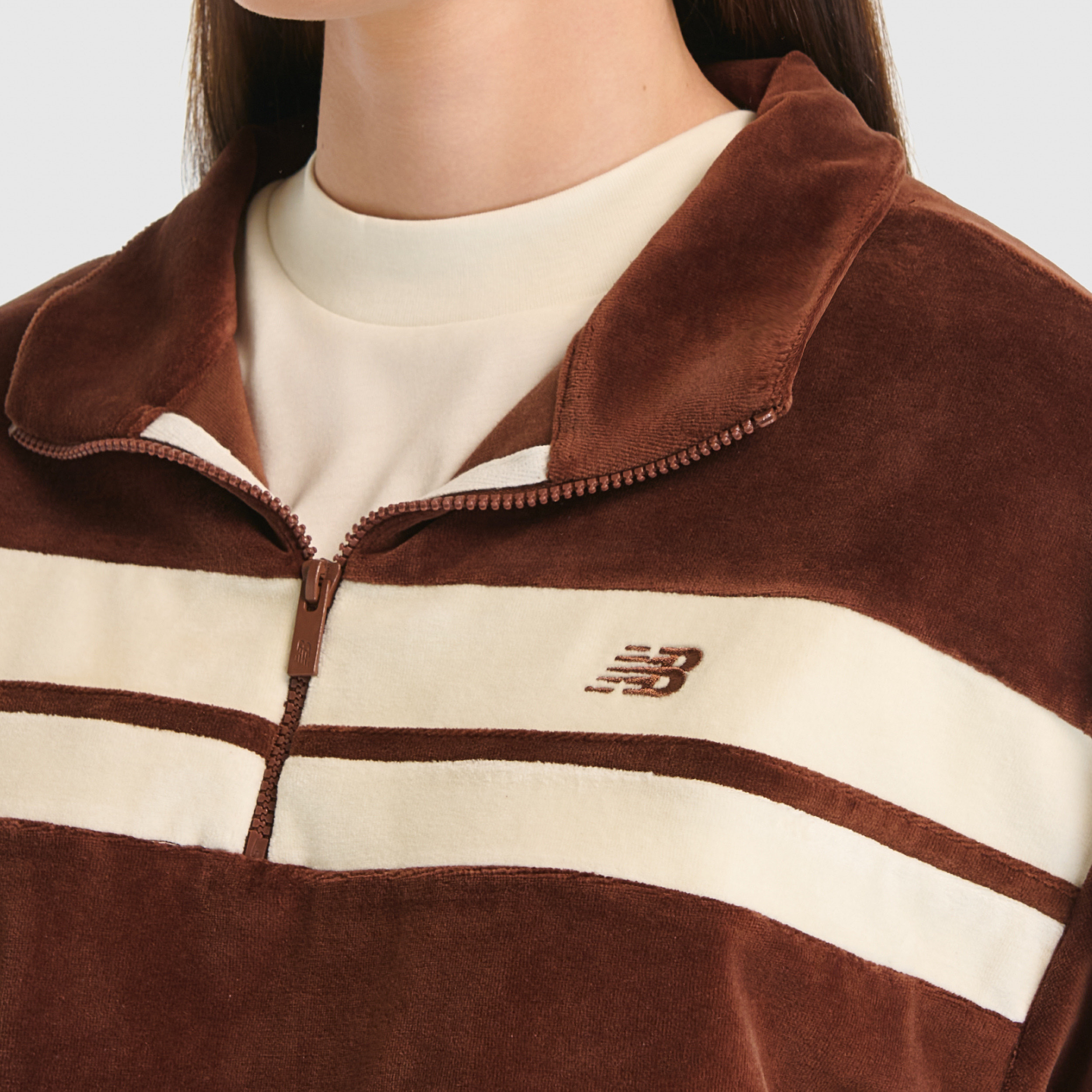 New Balance WNC3551 Kahverengi Kadın Sweatshirt görsel 4