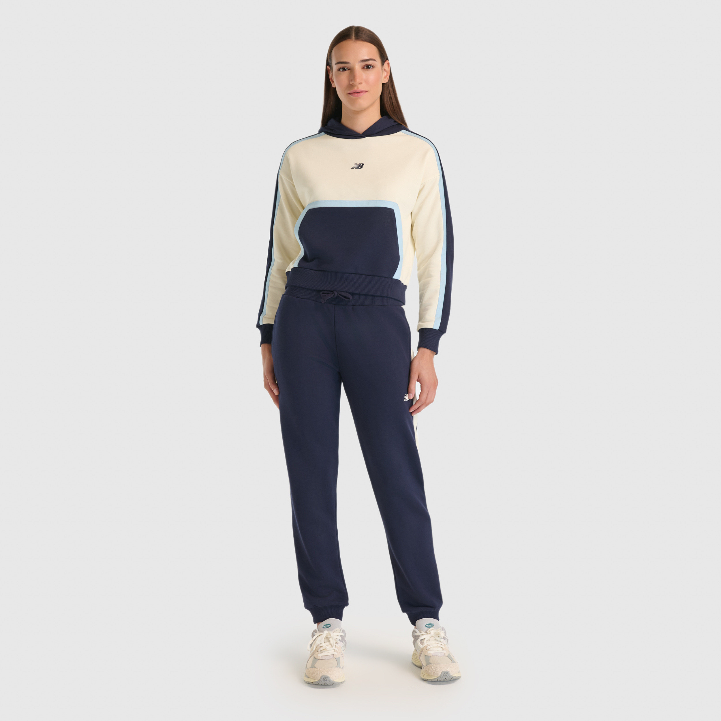 New Balance WNH3511 Bej Kadın Sweatshirt görsel 5