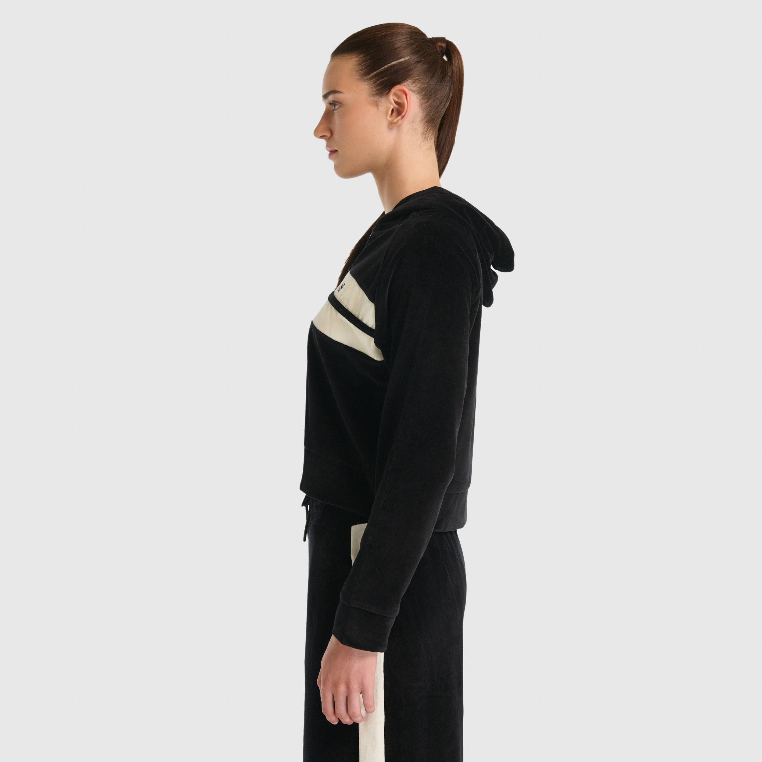 New Balance WNJ3506 Siyah Kadın Sweatshirt görsel 2
