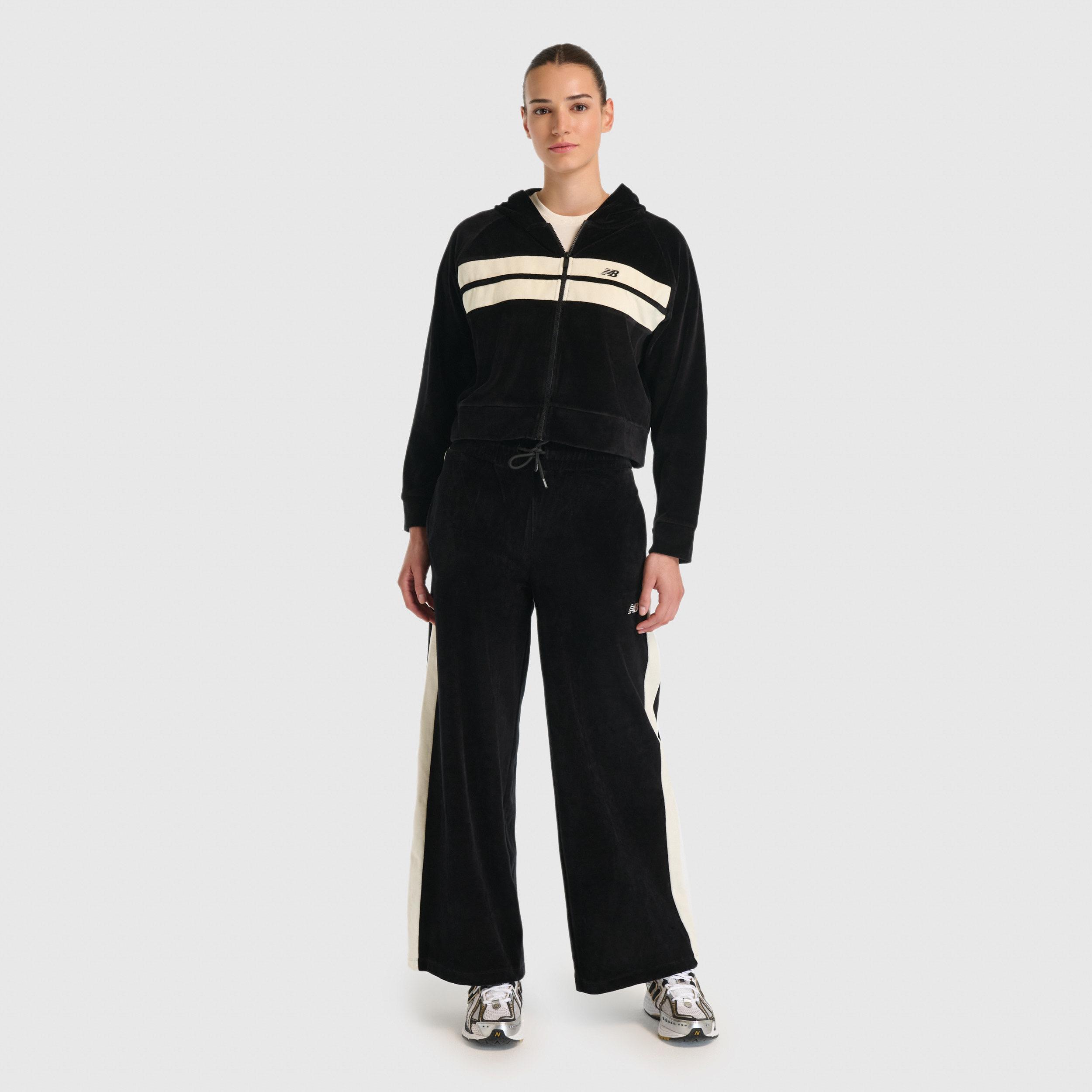 New Balance WNJ3506 Siyah Kadın Sweatshirt görsel 5