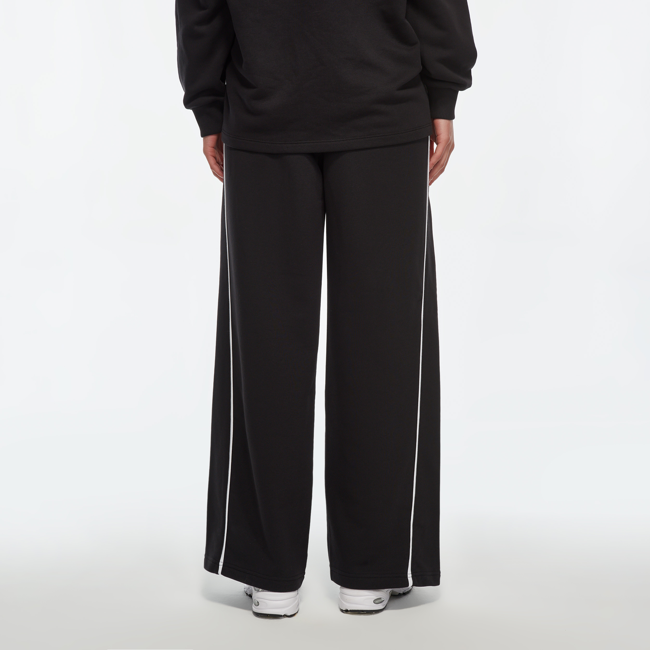 New Balance WNP3402 Siyah Kadın Eşofman Altı görsel 4