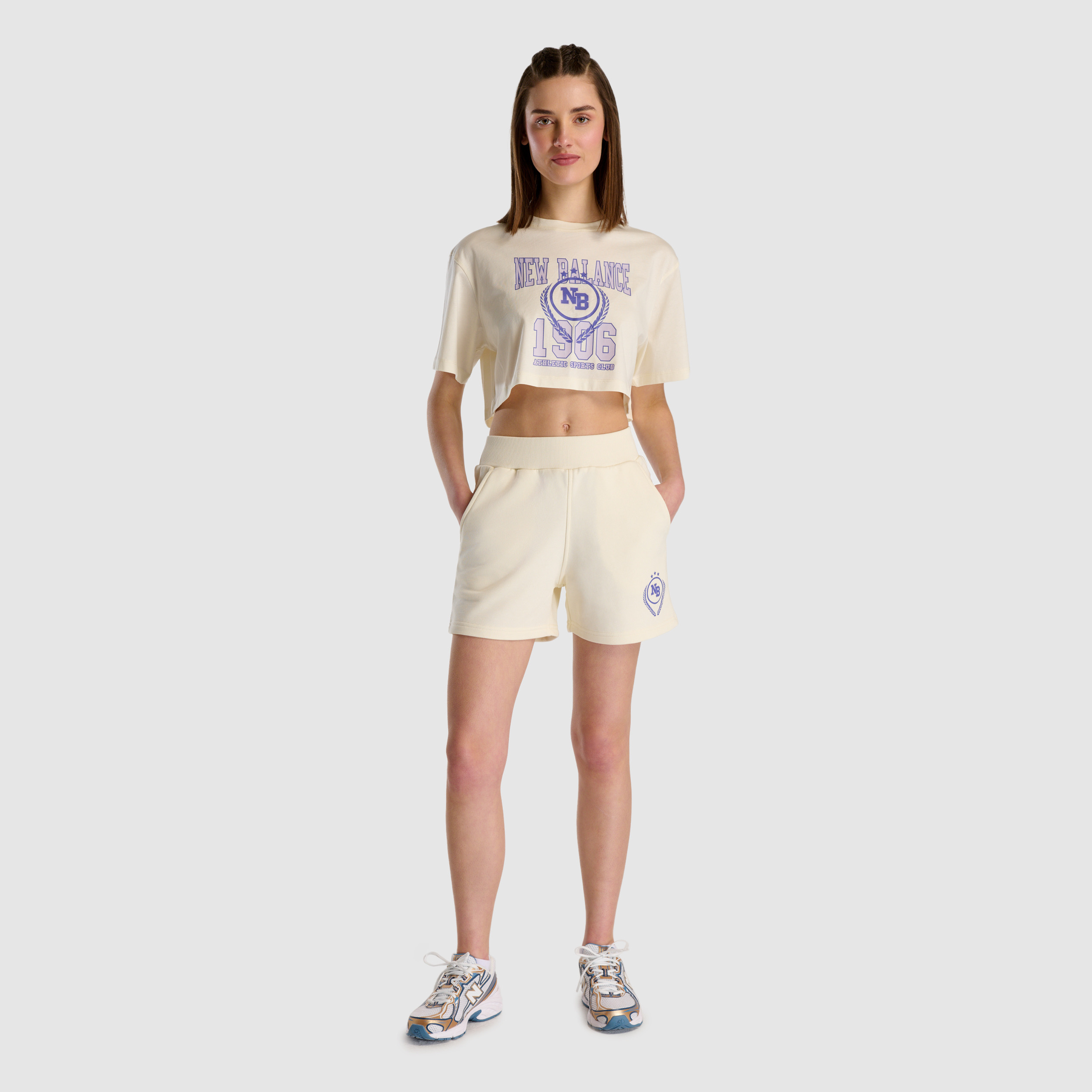 New Balance WNT1501 Bej Kadın Tişört görsel 7