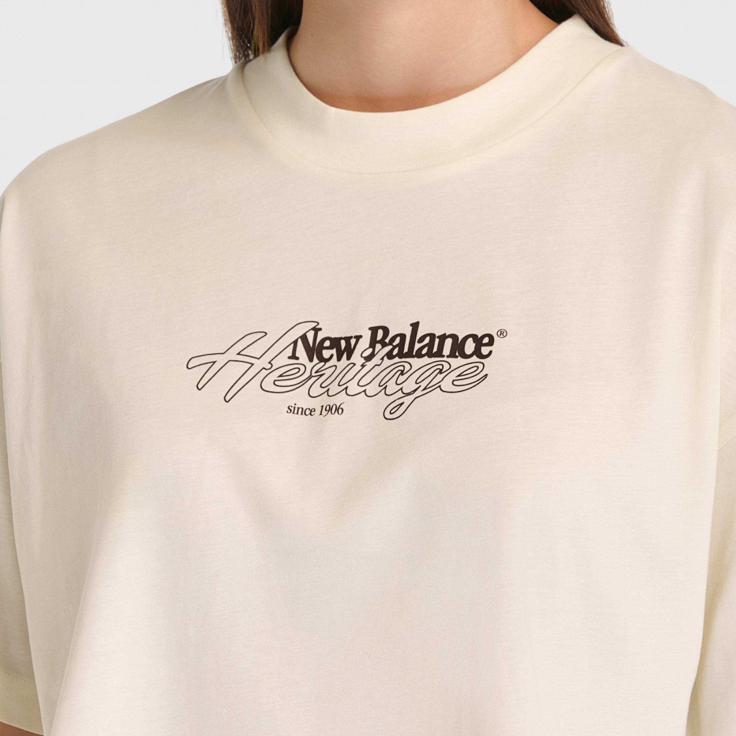 New Balance WNT3513 Bej Kadın Tişört görsel 5