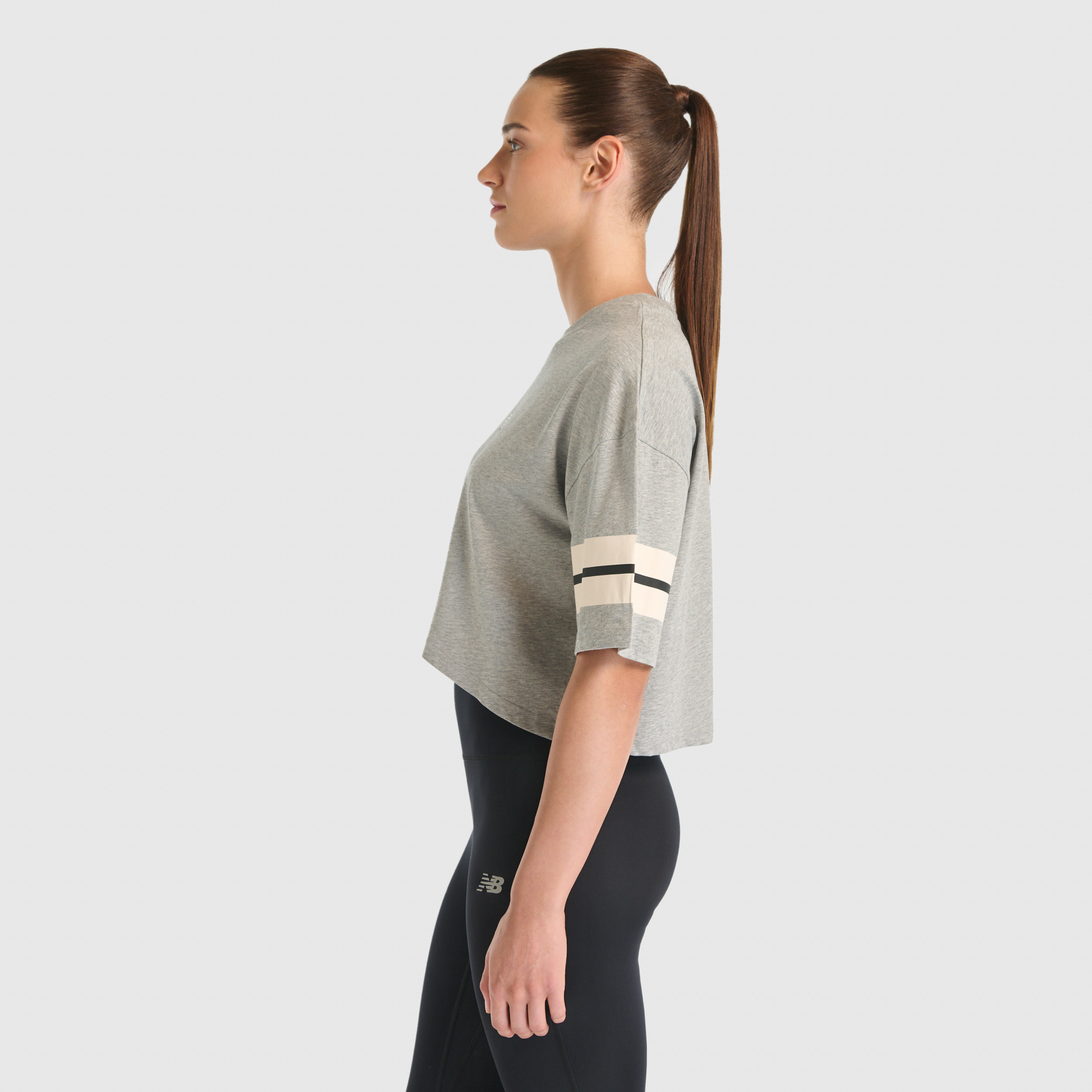 New Balance WNT3516 Gri Kadın Tişört görsel 2