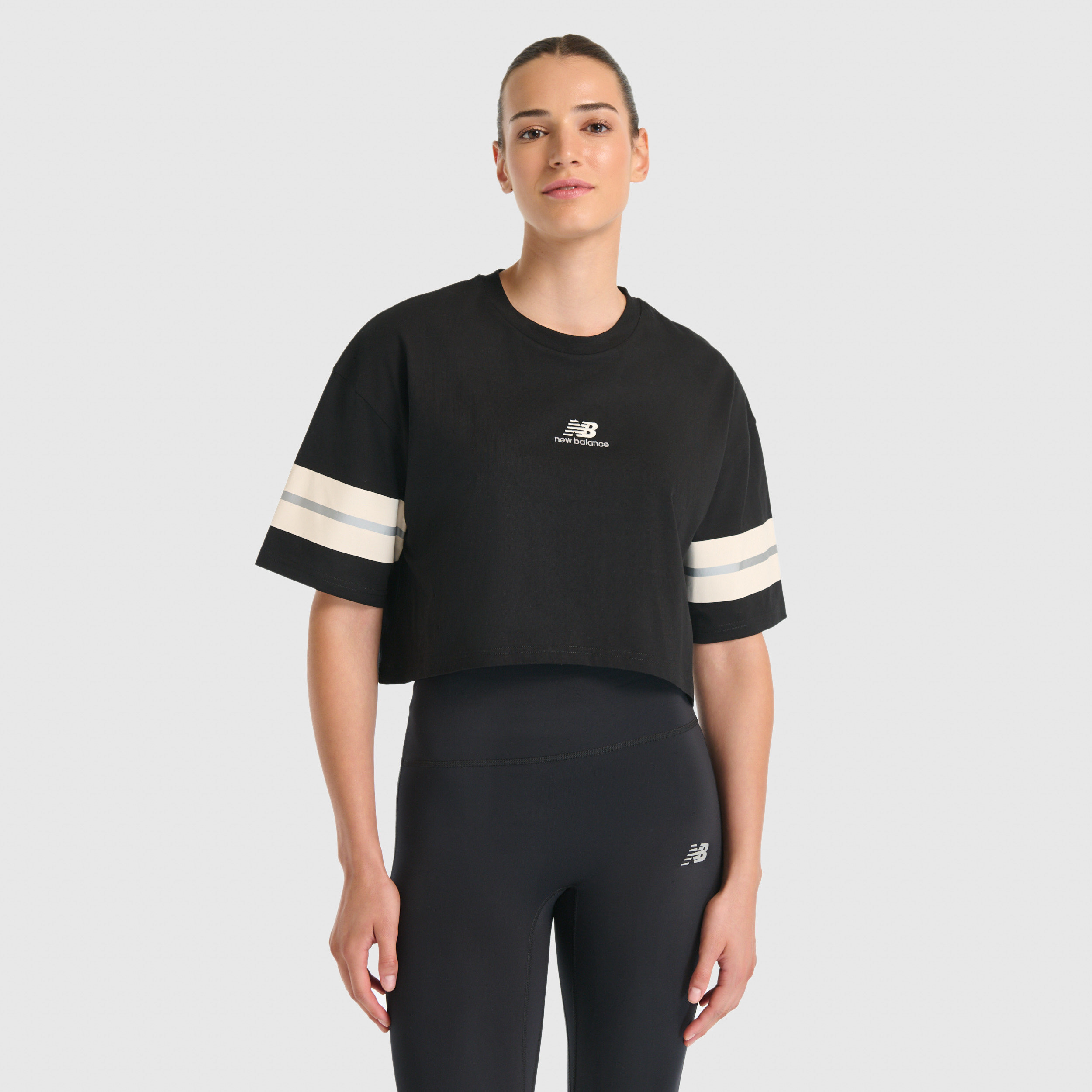 New Balance WNT3516 Siyah Kadın Tişört