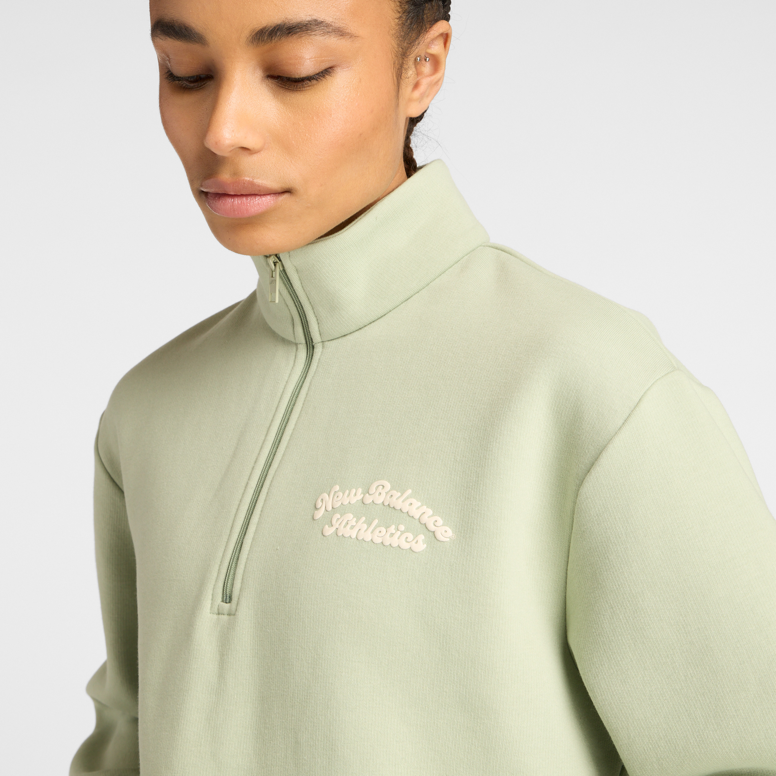 New Balance Yeşil Kadın Sweatshirt görsel 4