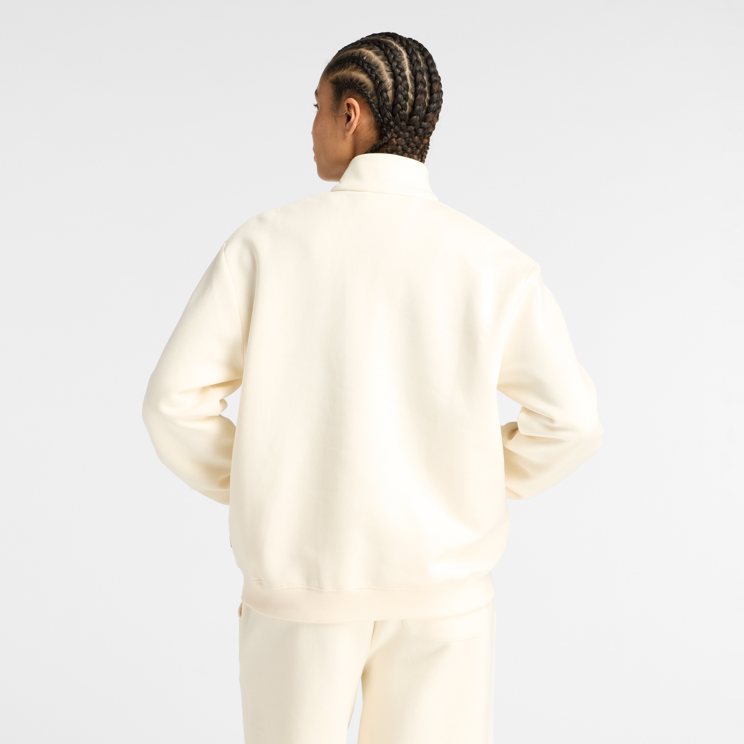 New Balance Krem Kadın Sweatshirt görsel 3