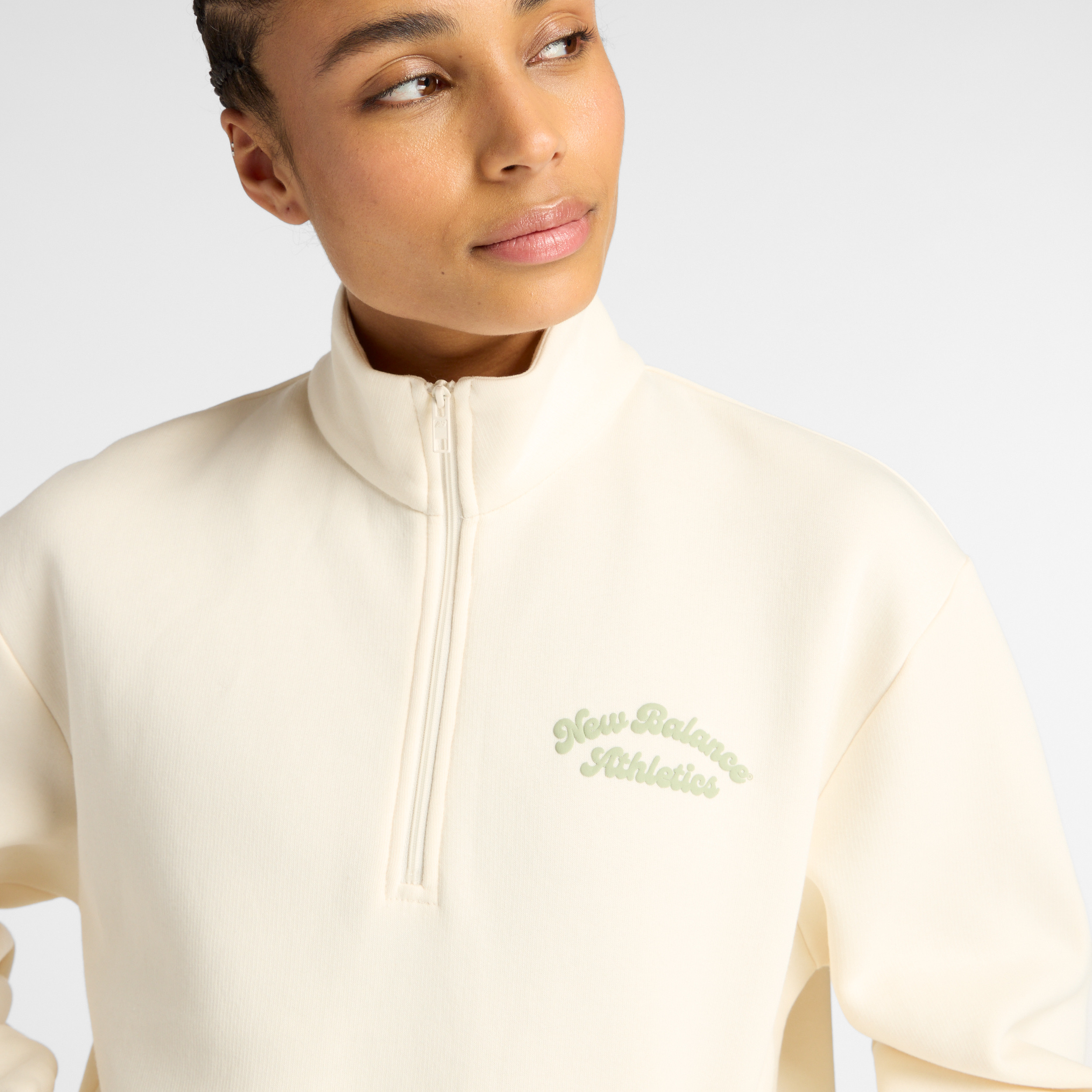 New Balance Krem Kadın Sweatshirt görsel 4