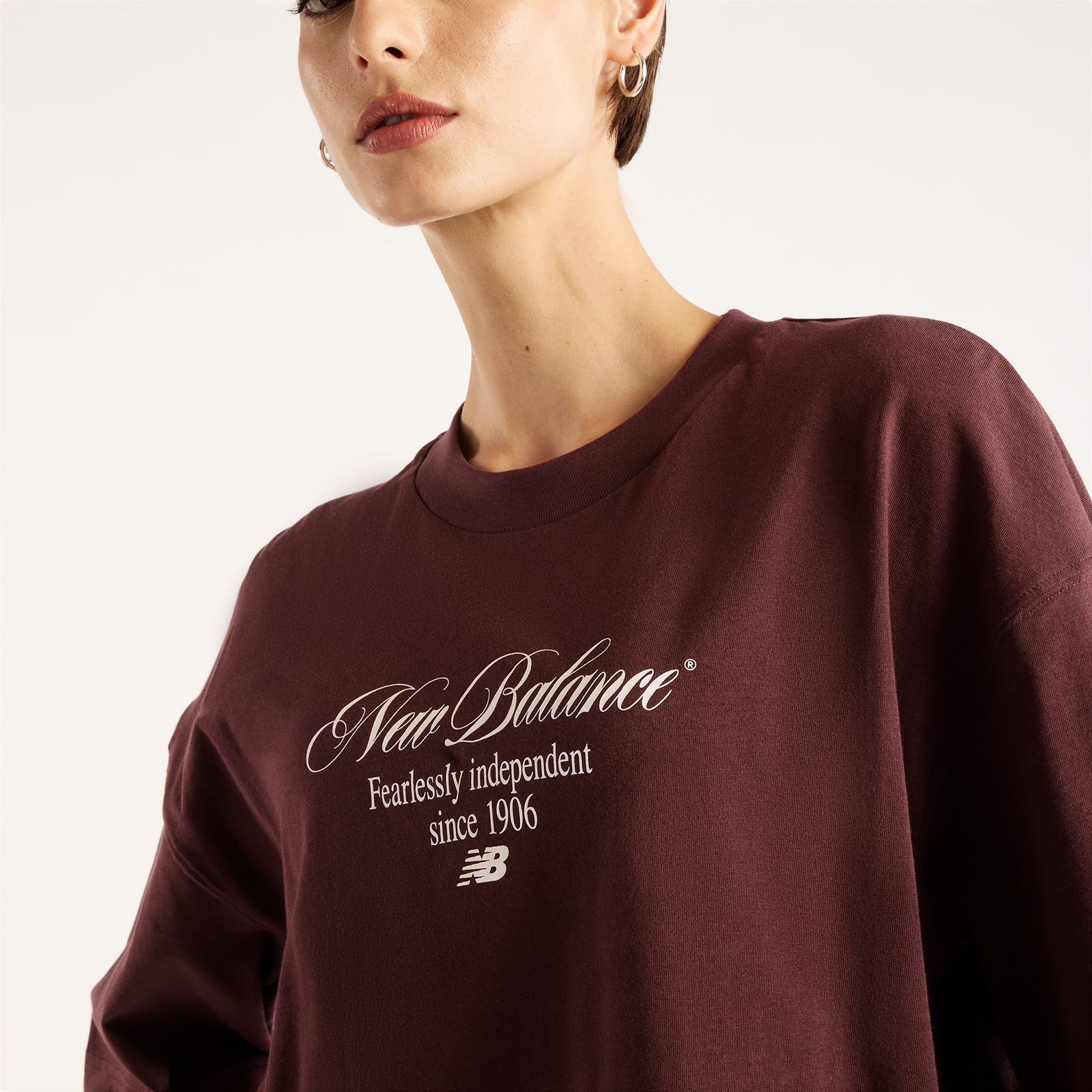 New Balance WT6289QP Kahverengi Kadın Tişört görsel 5
